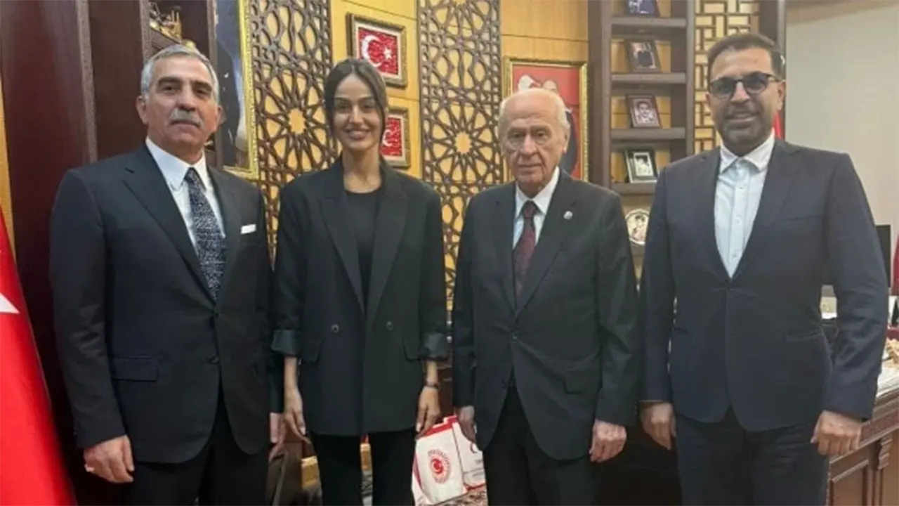 Elif Buse Doğan, Bahçeli’yi Ziyaret Etti