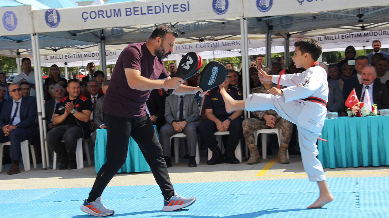 Ilkogretimhaftasıkutlama (7)