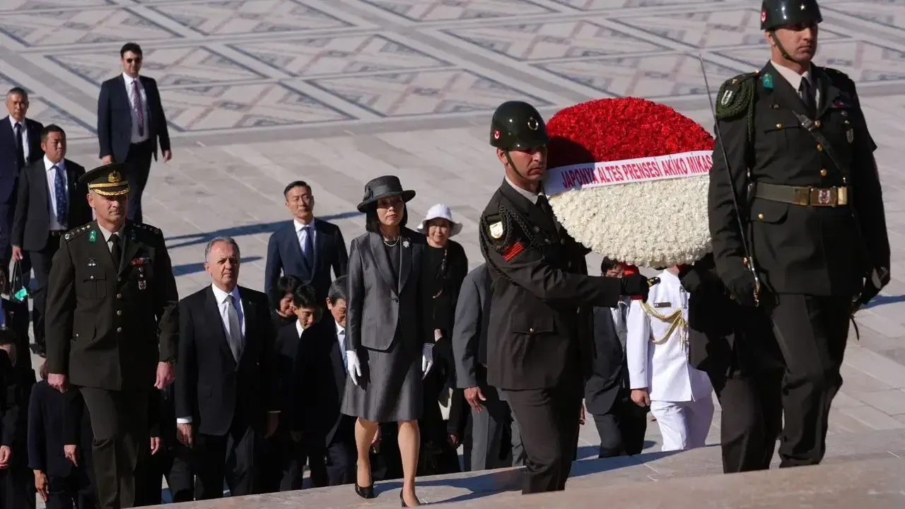 Japon Prensesten Atatürk'e Eşsiz Saygı