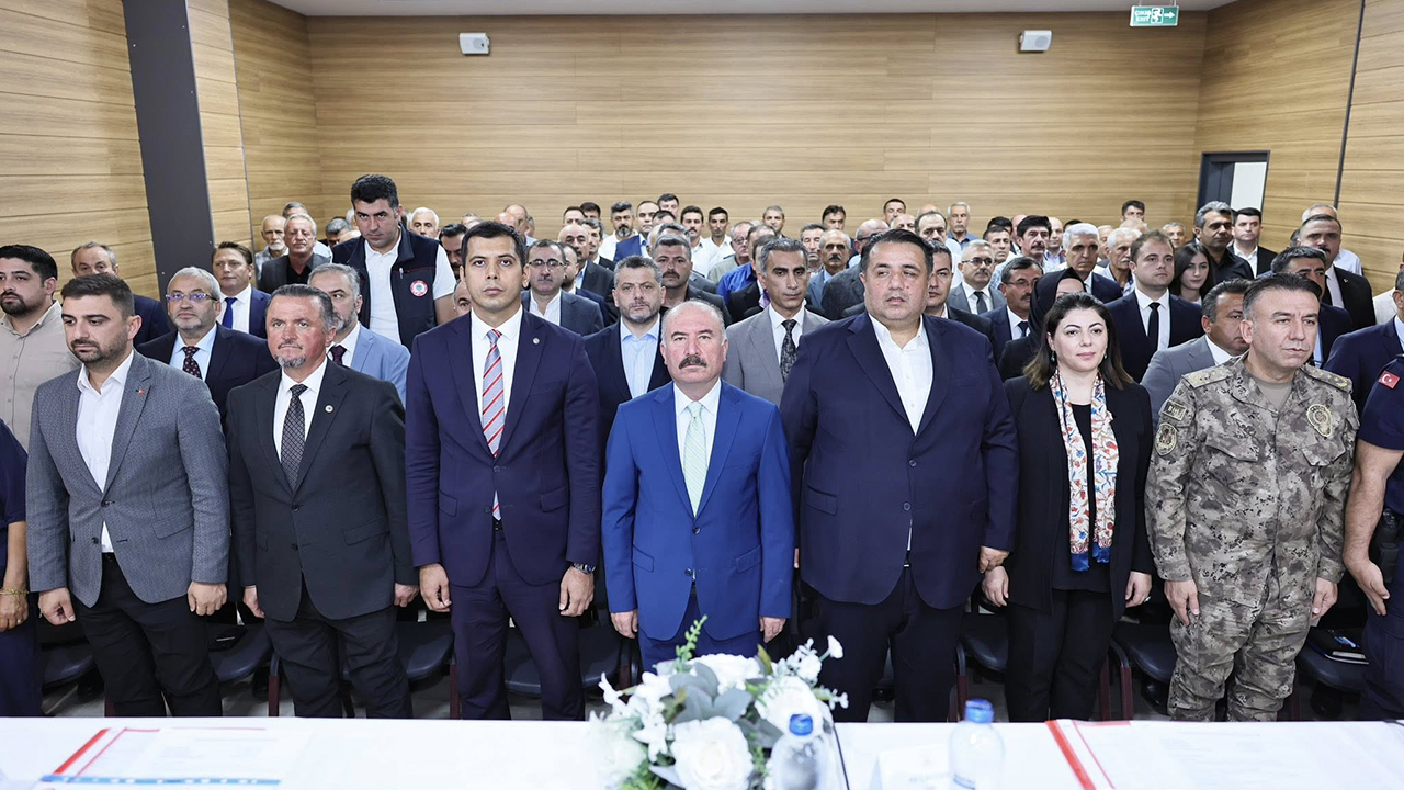 Kargımuhtarlartoplantısıvali (2)