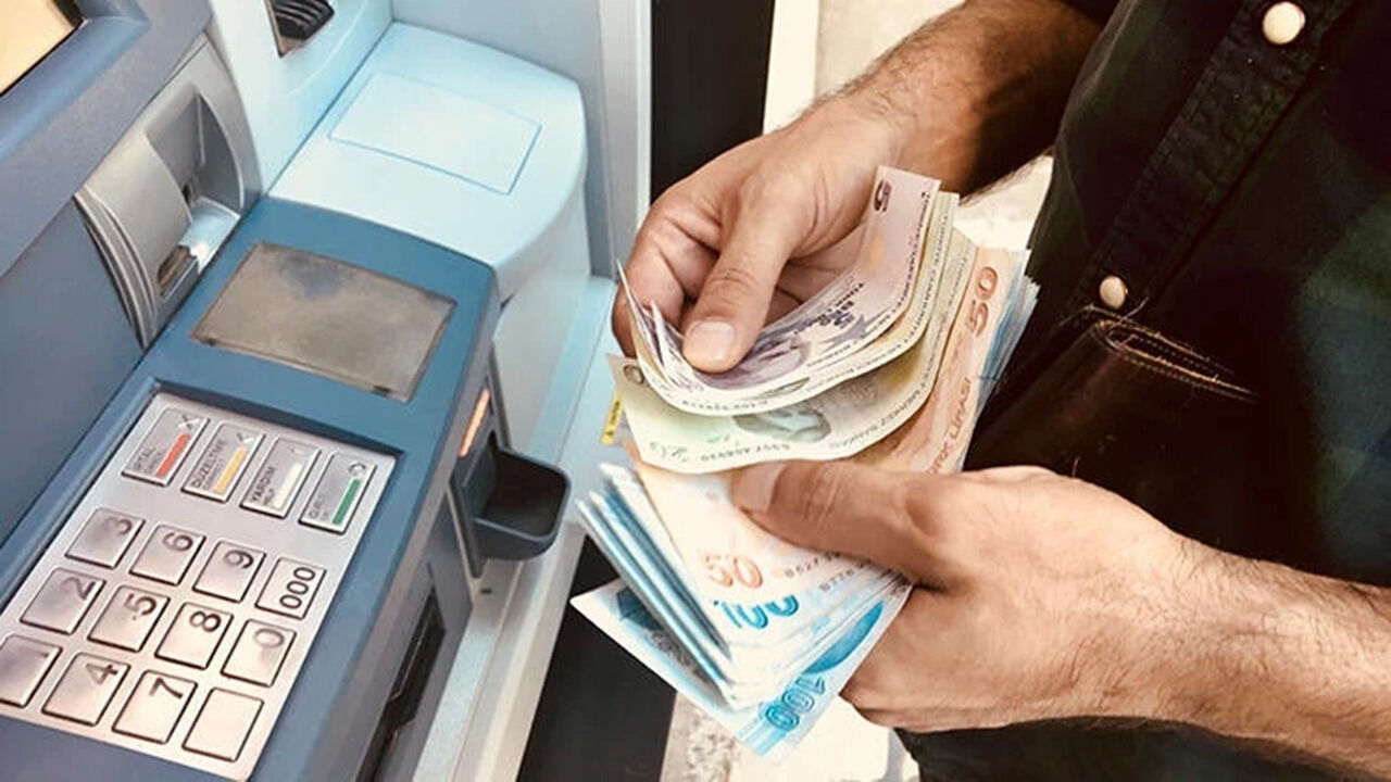 Atm Para