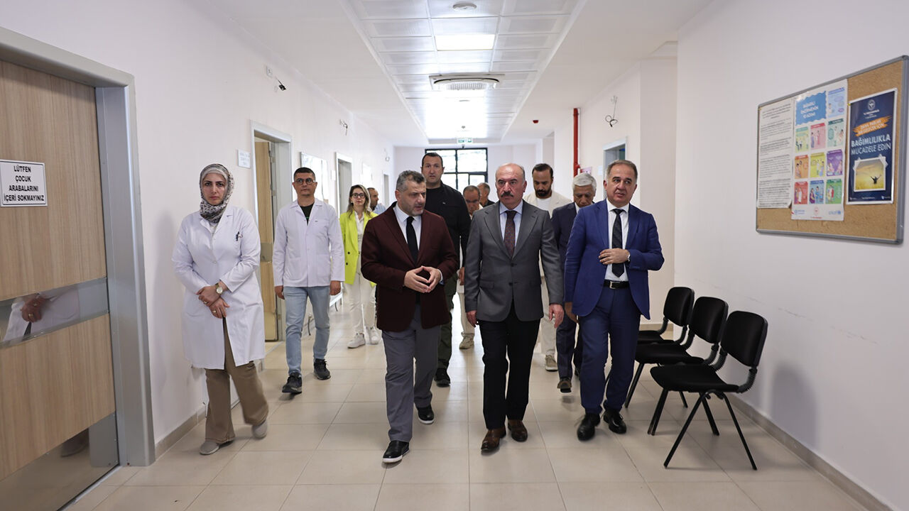 Valihastaneziyaret (4)