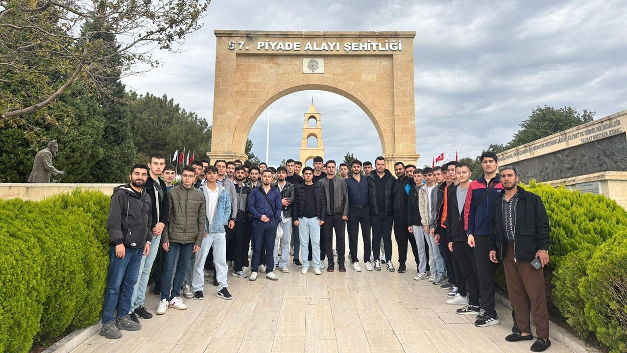 Canakkalegezisi (1)