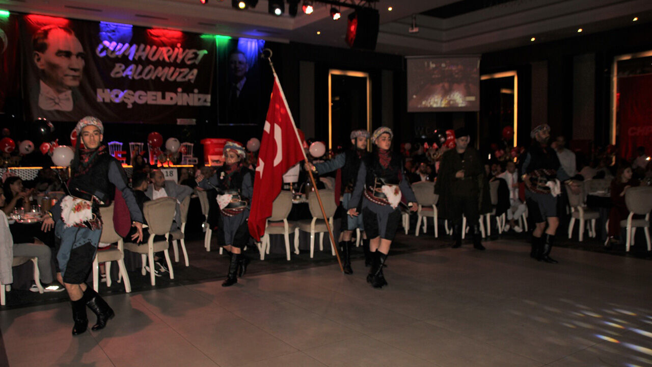 Chpcumhuriyetbalosu (17)