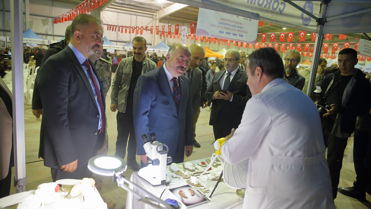Corum Bilim Senligi3
