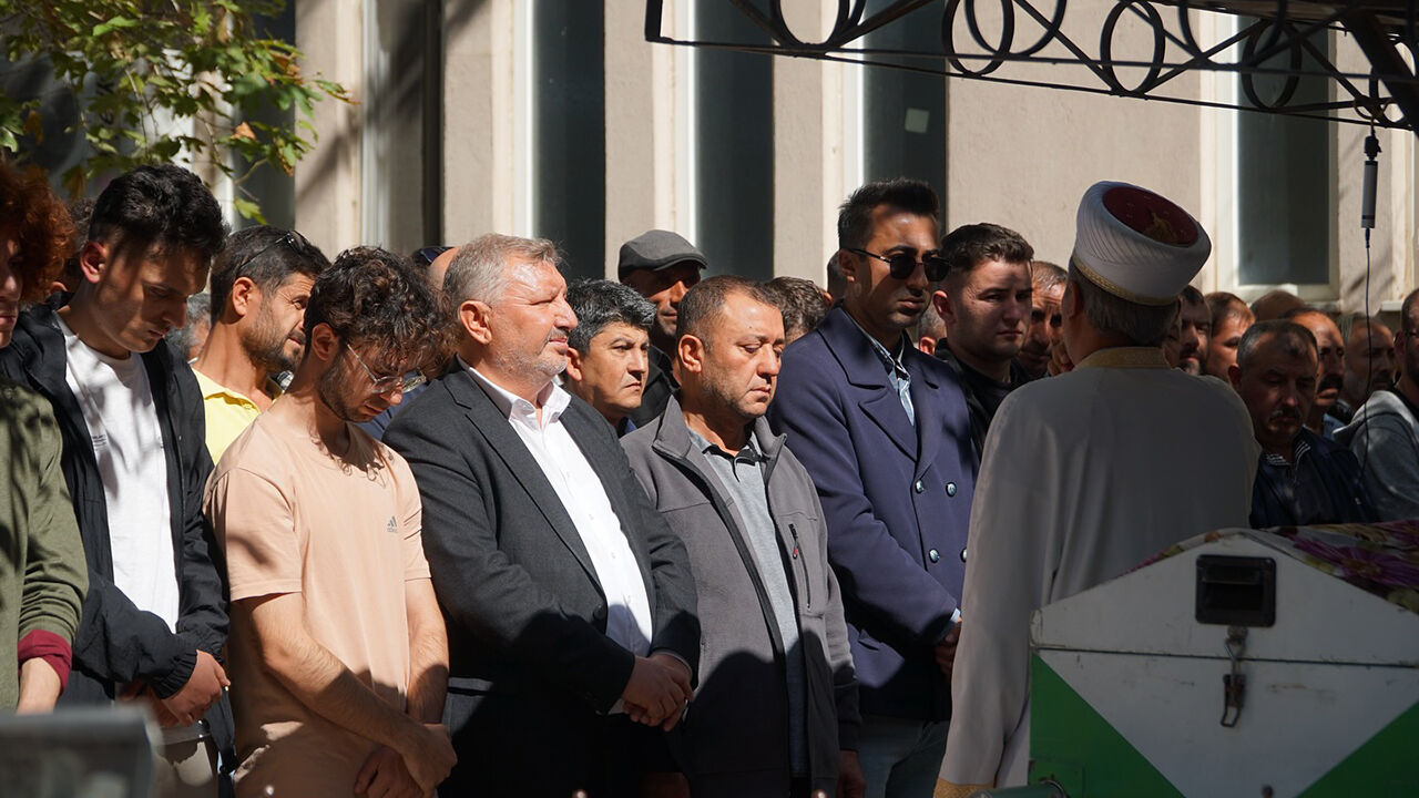 Hanifeerdemir (1)