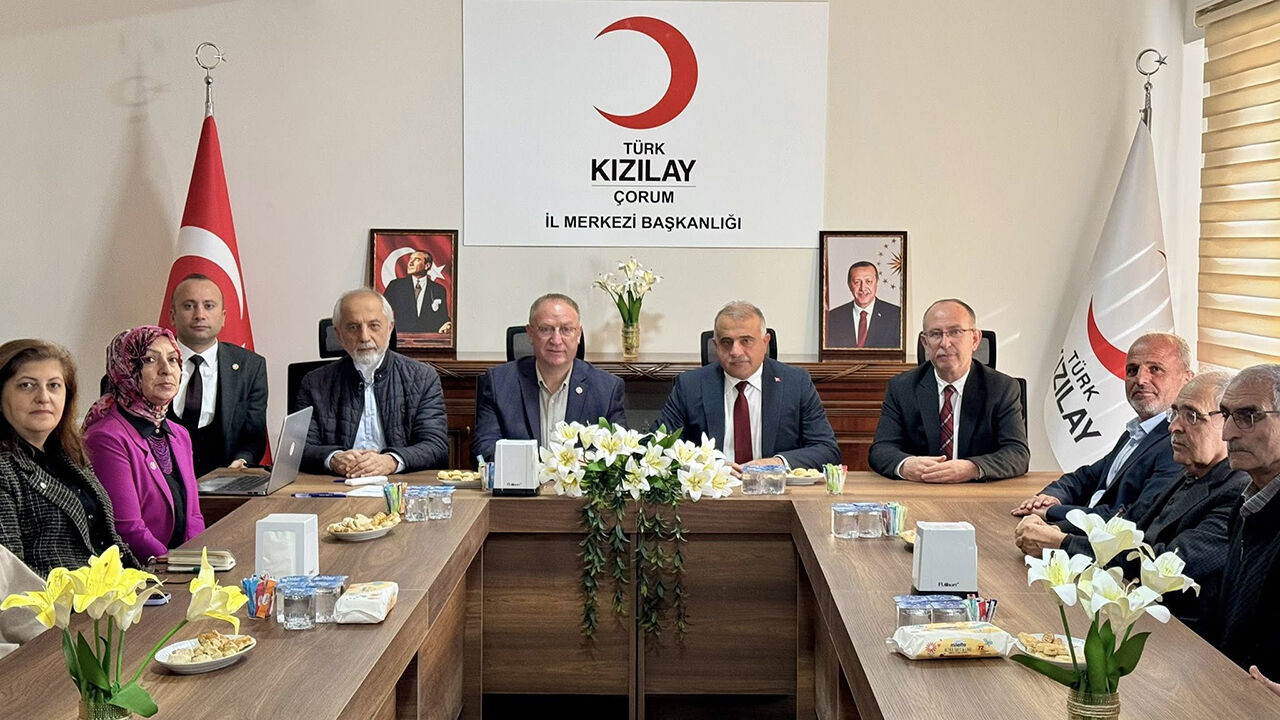 Kızılayziyaretakparti (3)
