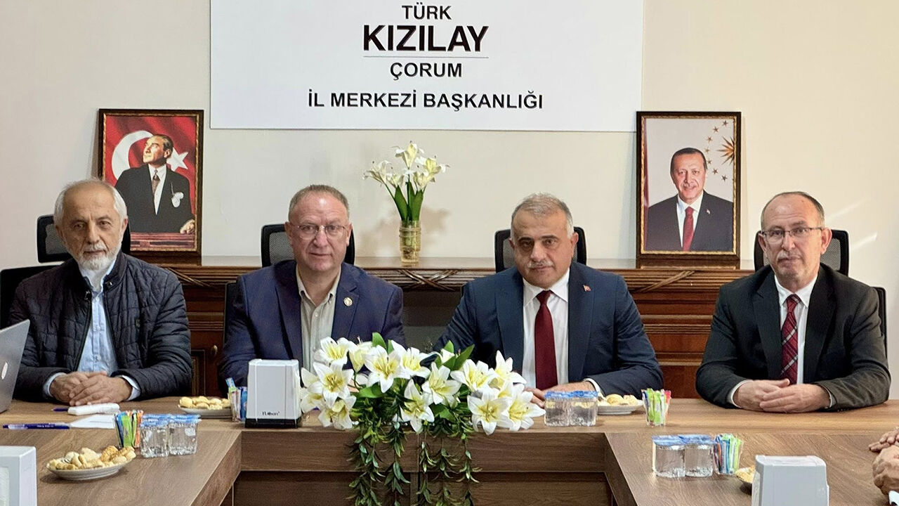 Kızılayziyaretakparti (4)