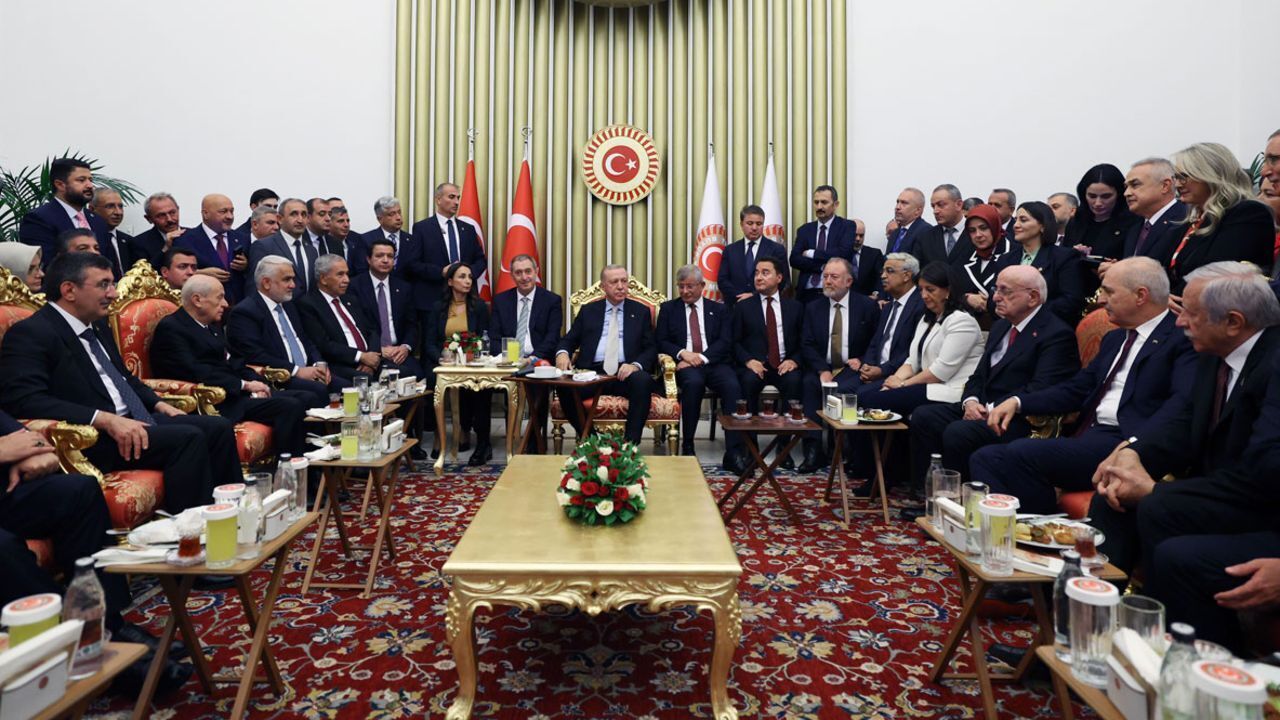 Mecliste Yeni Yasama Yili Resepsiyonu Cumhurbaskani Erdogan Parti Liderleriyle Bulustu