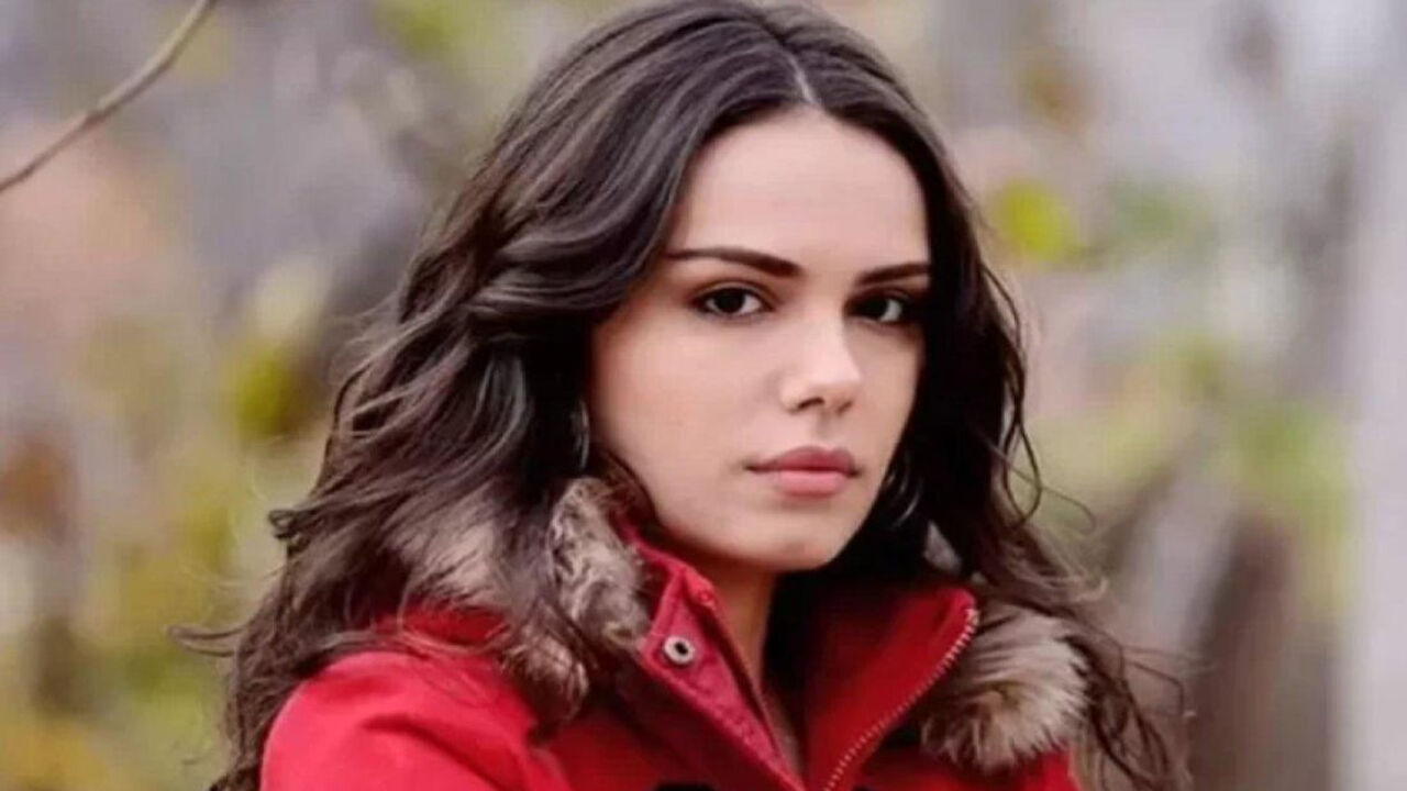 Ozgu Kaya2
