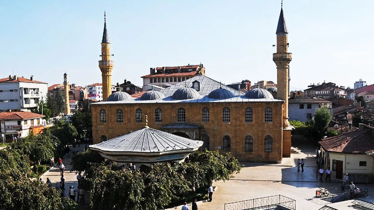 Tarihiulucami (2)-1