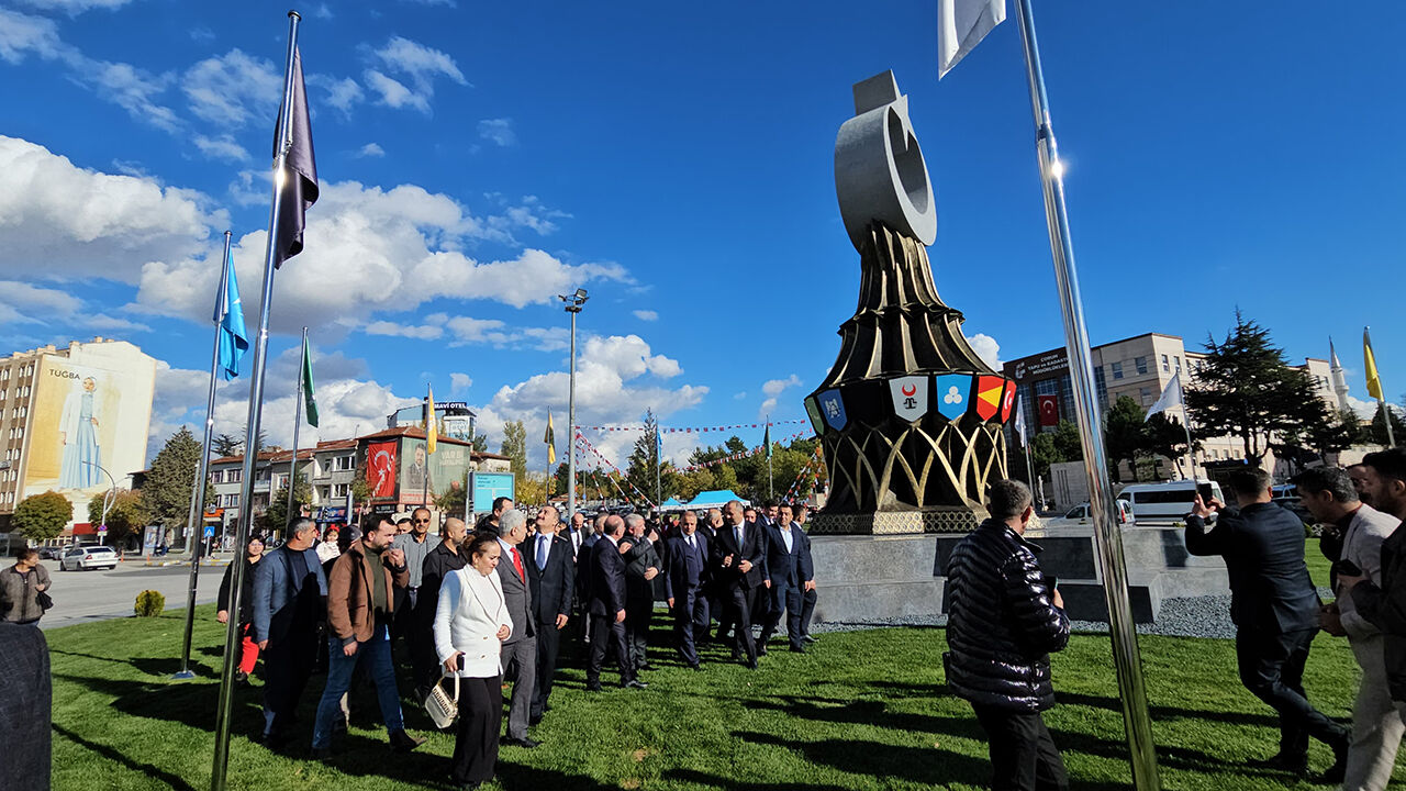 Turkdunyasıabidesi (5)