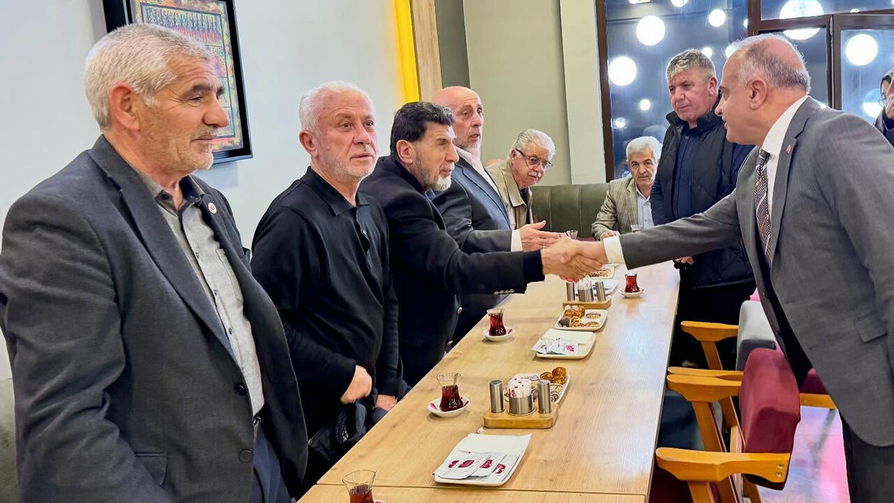 Akpartivefabulusması (2)