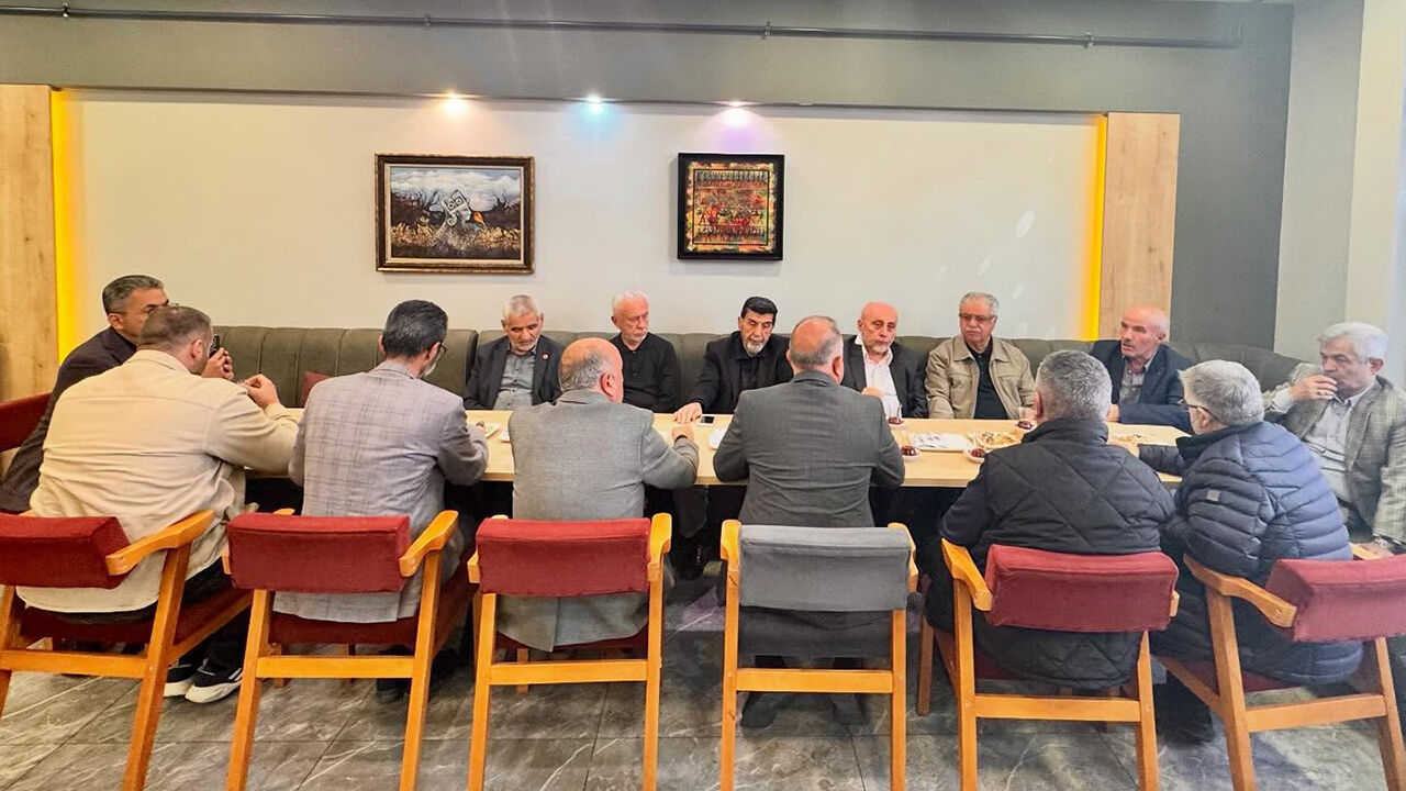 Akpartivefabulusması (3)