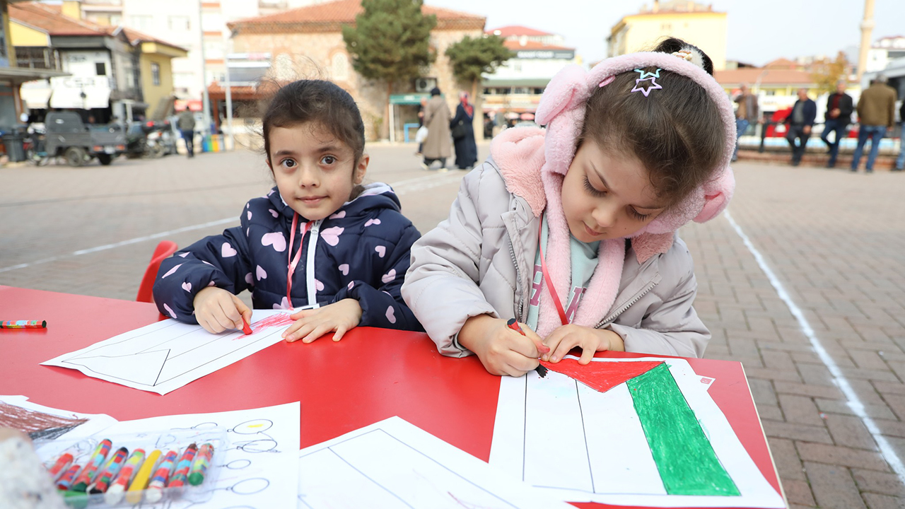 Alacafilistinkermes (3)