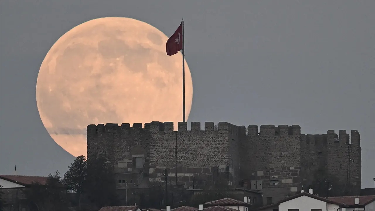 Bu Yılın En Parlak Dolunayı Görüldü Kunduz Süper Ayı Türkiye’den Izlendi