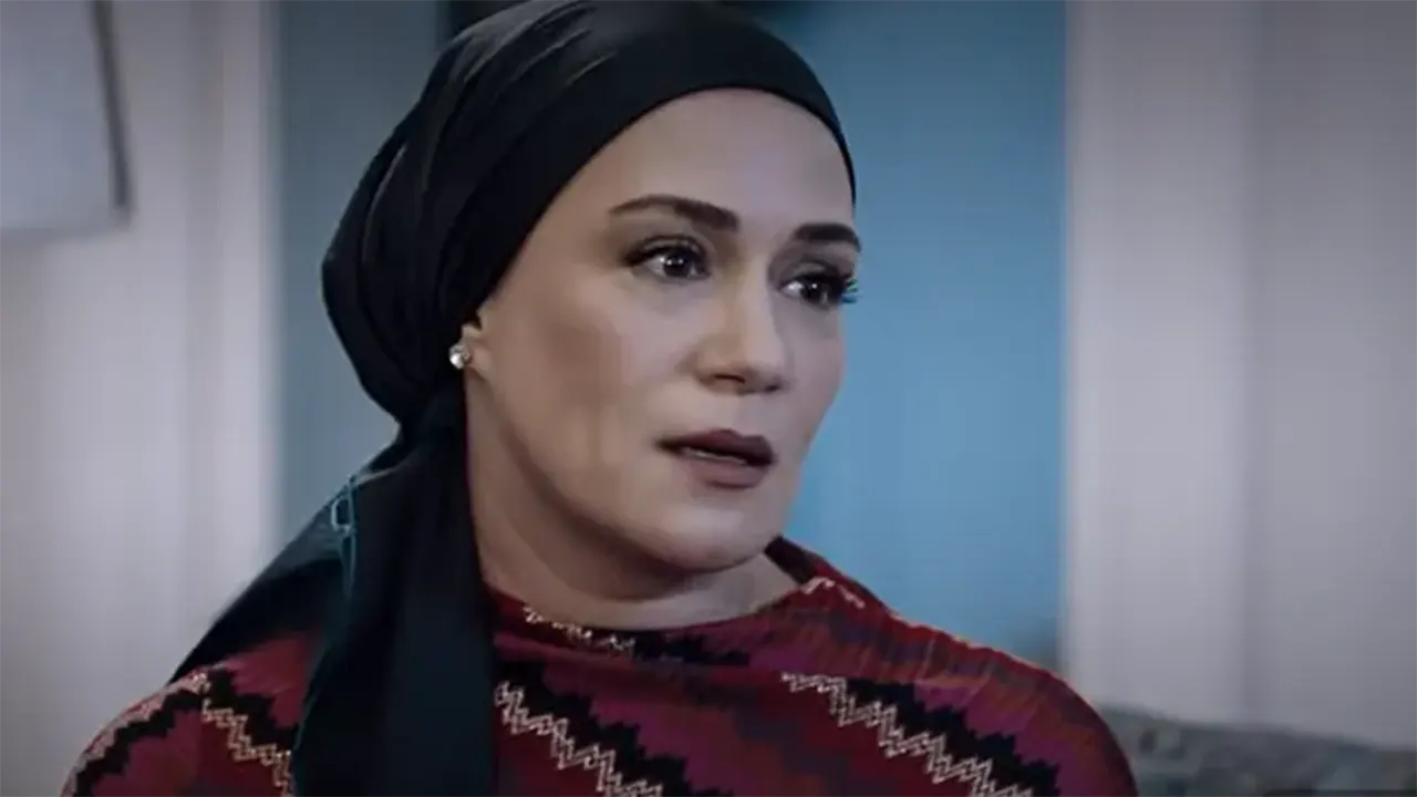 Kızılcık Şerbeti’nde Hikâyeyi Değiştiren Kadın Özge Borak Sahnede 2