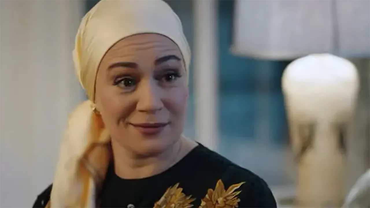 Kızılcık Şerbeti’nde Hikâyeyi Değiştiren Kadın Özge Borak Sahnede 3