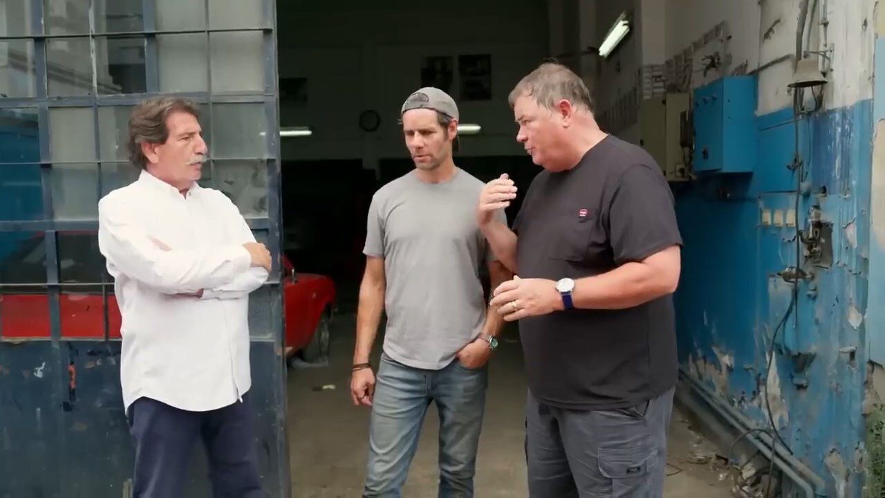 Mike Ve Elvis, Türk Efsanesi Anadol Stc 16 Için İstanbul’da3