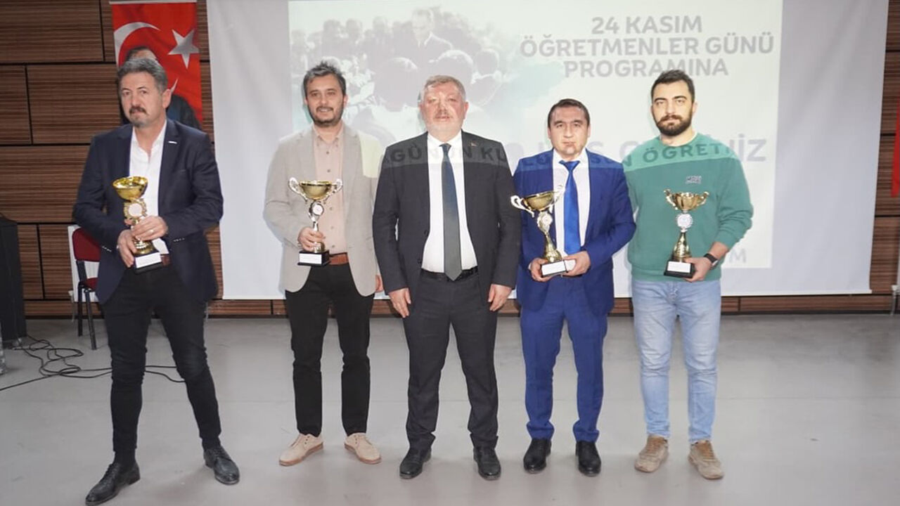 Osmancıkogretmenlergun (1)