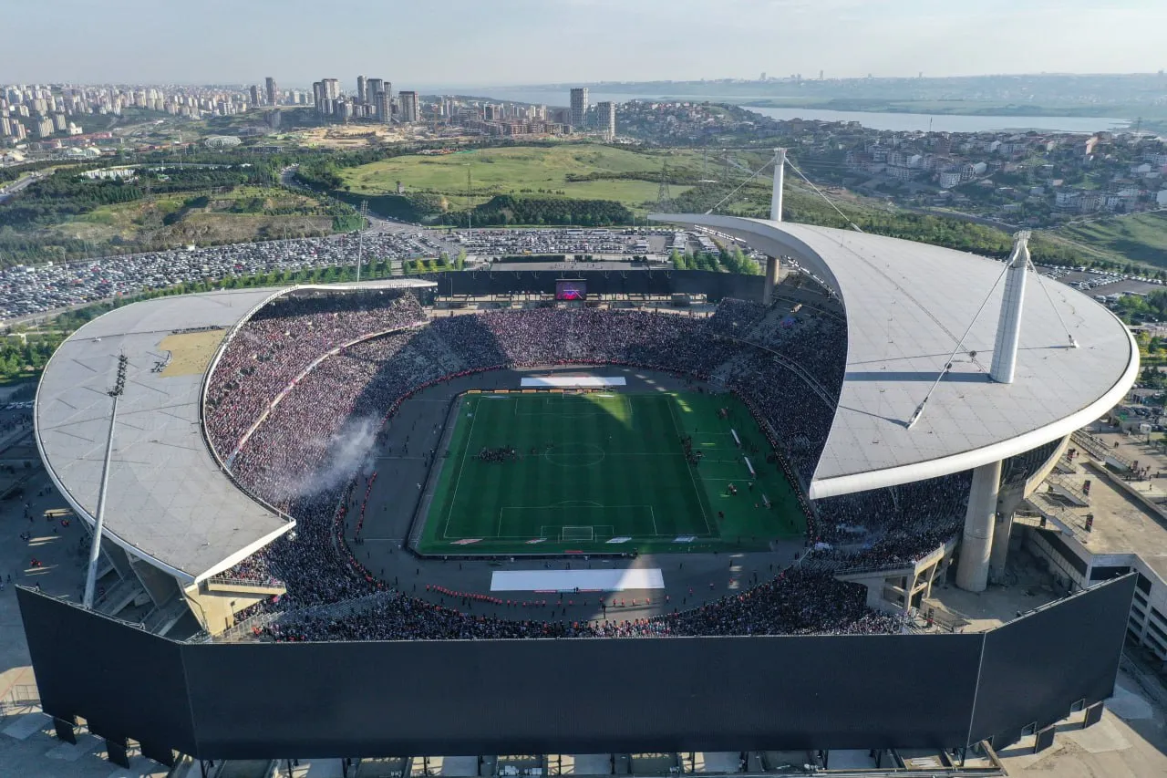 Atatürk Olimpiyat Stadyumu