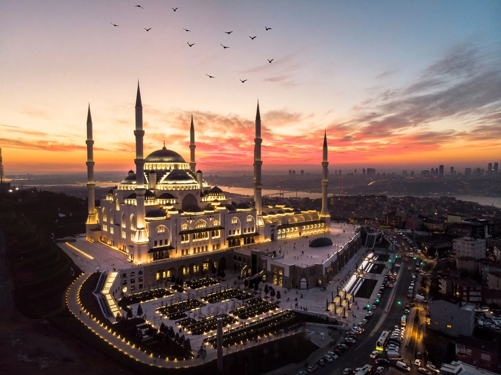 Çamlıca Camii