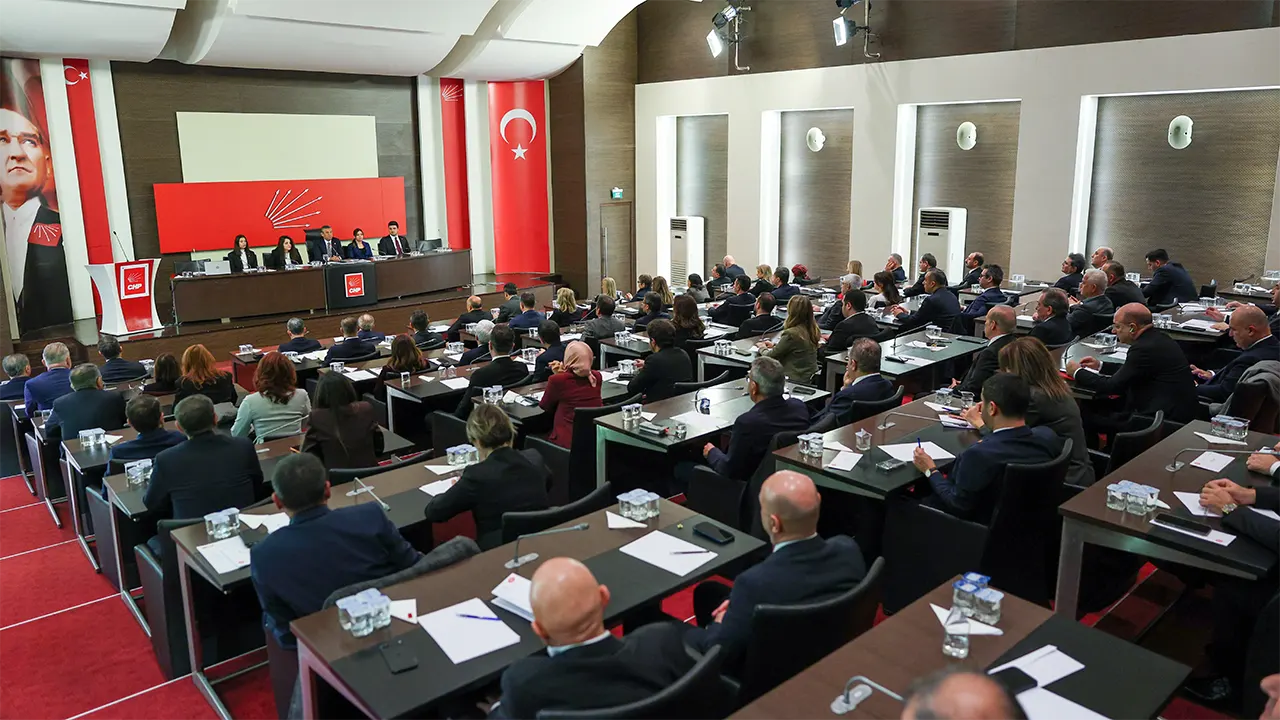 Chp Yeni Myk’sını Açıkladı Özgür Özel Anıtkabir’de Mesaj Verdi 2