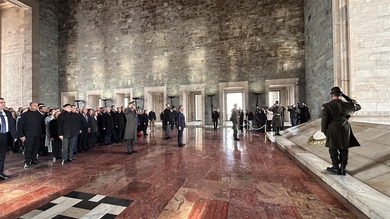 Chp Yeni Myk’sını Açıkladı Özgür Özel Anıtkabir’de Mesaj Verdi 4