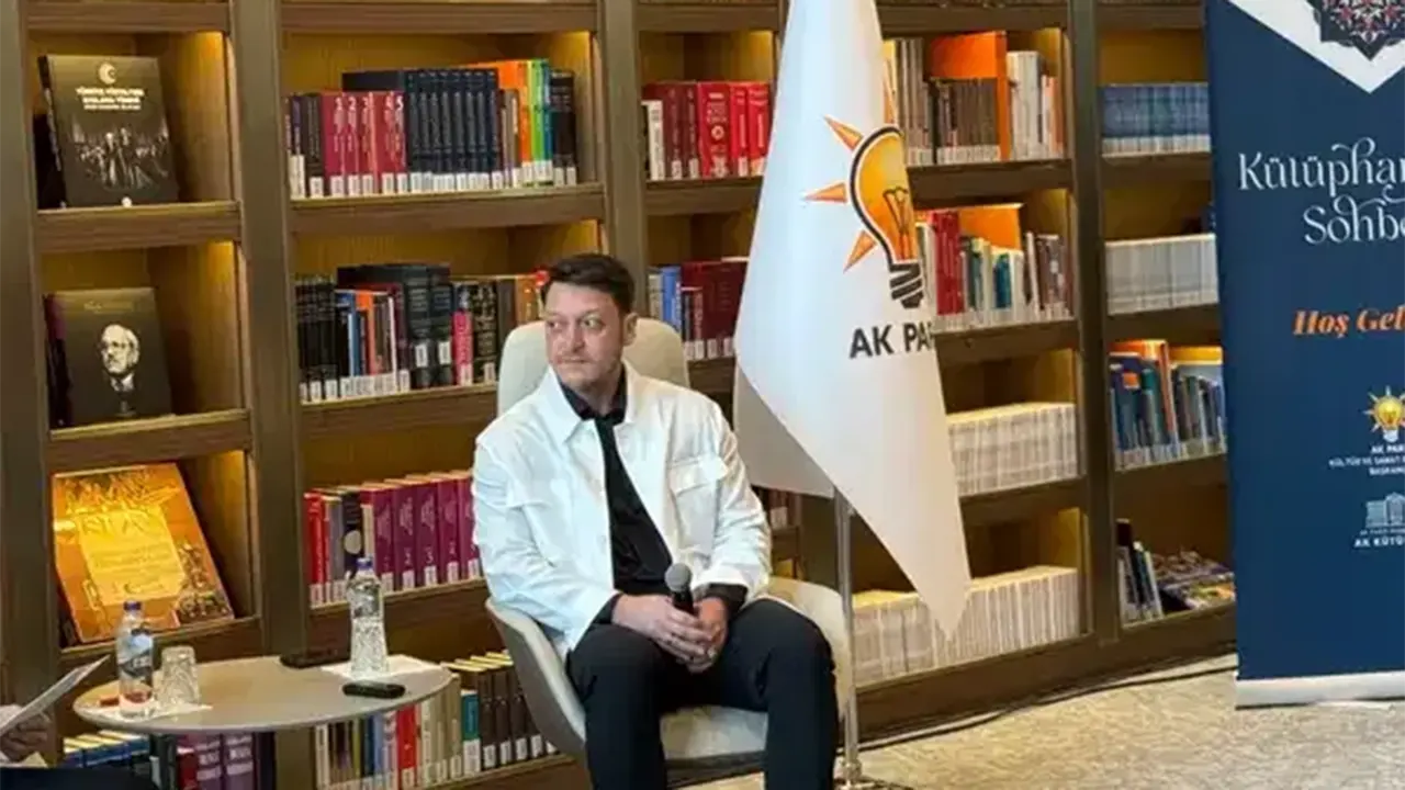 Mesut Özil Telefonumdaki O En Ünlü Isim Kim, Gerisi Yalan 2