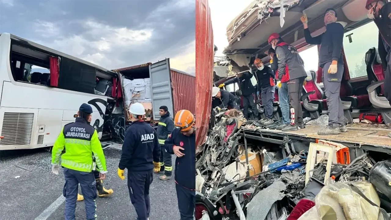 Tıra Arkadan Vurdu, Otobüsün Önü Yok Oldu 7 Ölü, 11 Yaralı 4