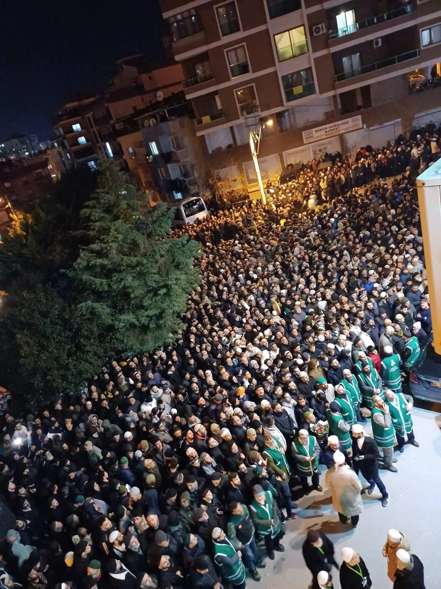 Menzil Tarikatı İzmir Buluşmasıyla Yeniden Gündemde 2