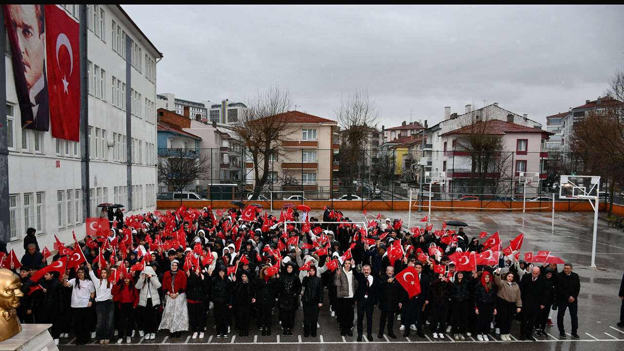 Okullarbayrak (4)
