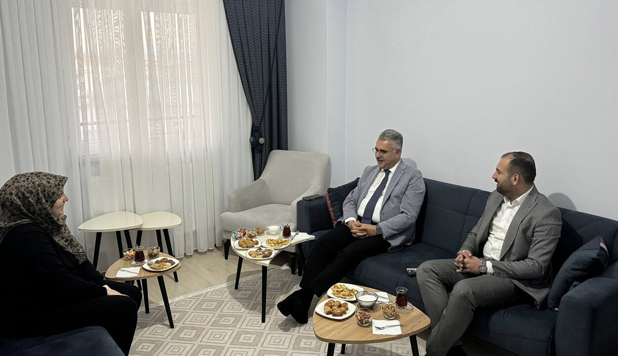 Yusufahlatcıonurcivan (1)