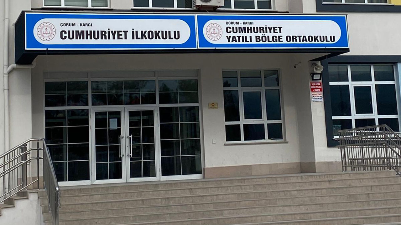 656281388 1422933289874947 8664181656985545756 N