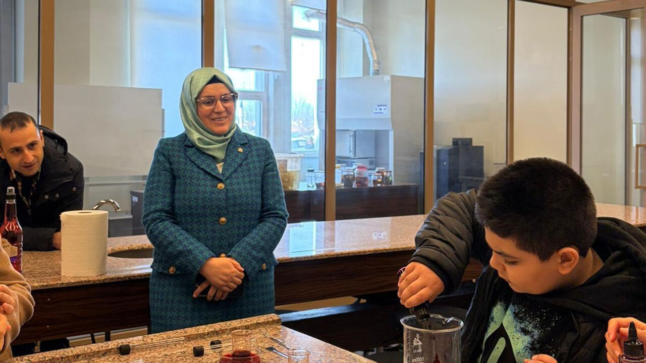 Alacaozelogrenciler (4)