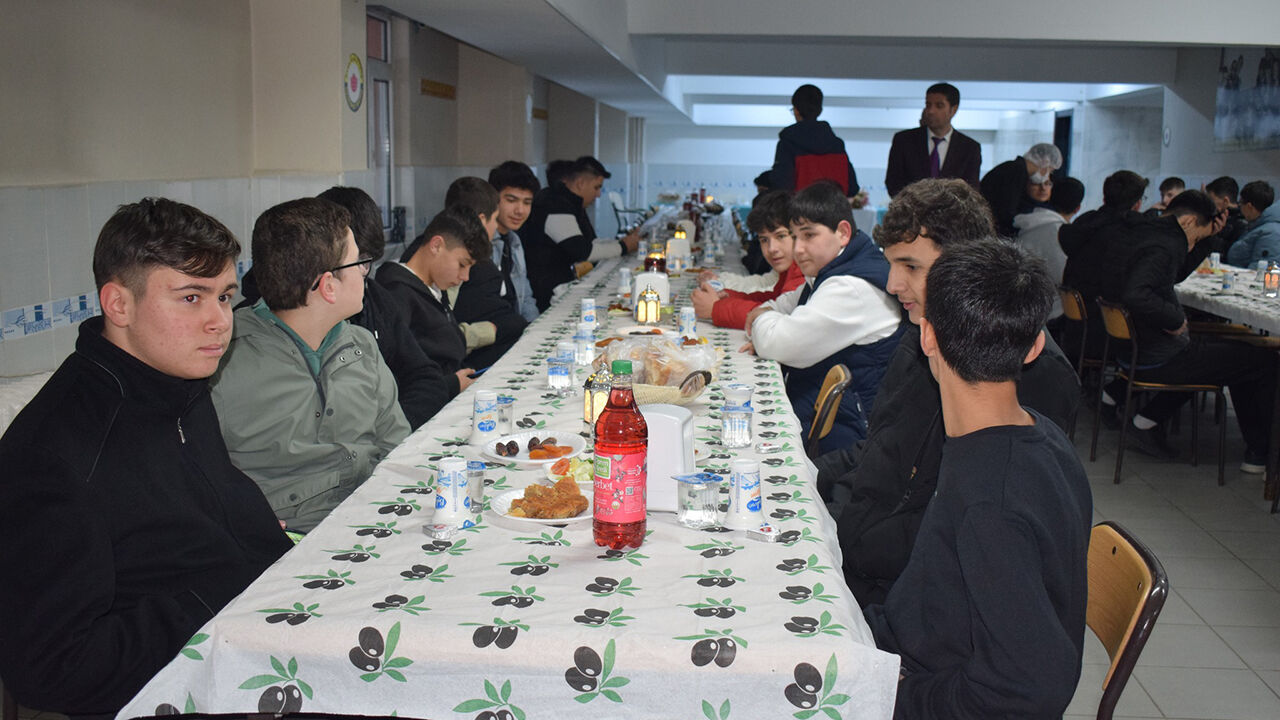 Belediyebaskanıokul (2)