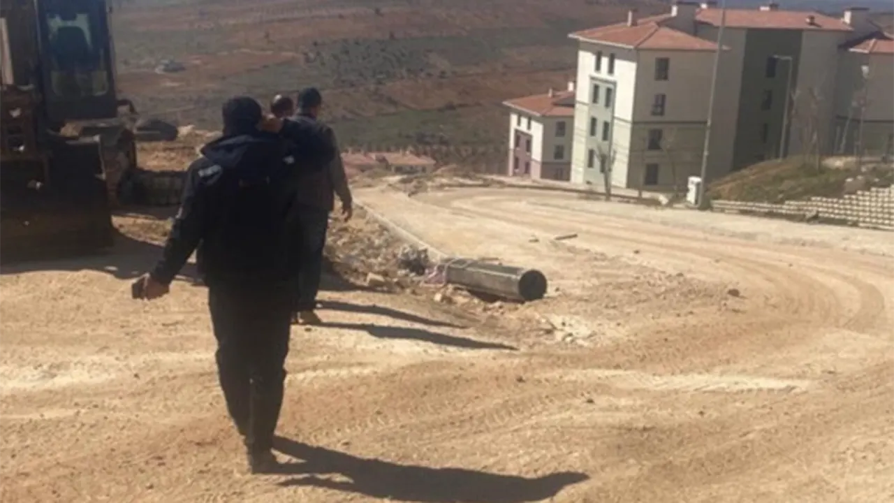 Gaziantep Güneyşehir’e Füze Parçası Düştü 2