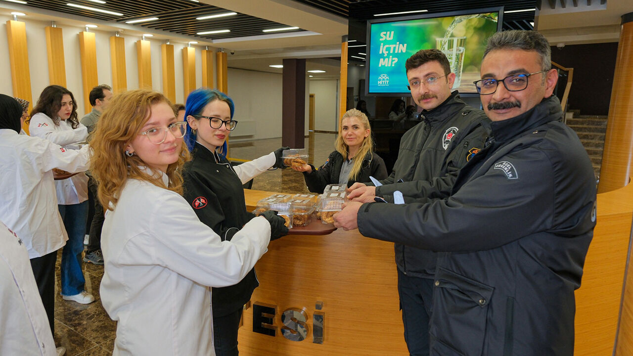 Hitukadirgecesi (2)
