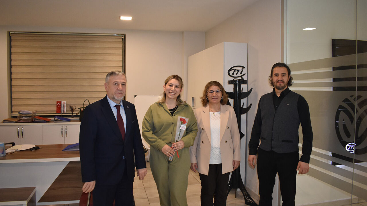 Iskurkadınlargunu (6)