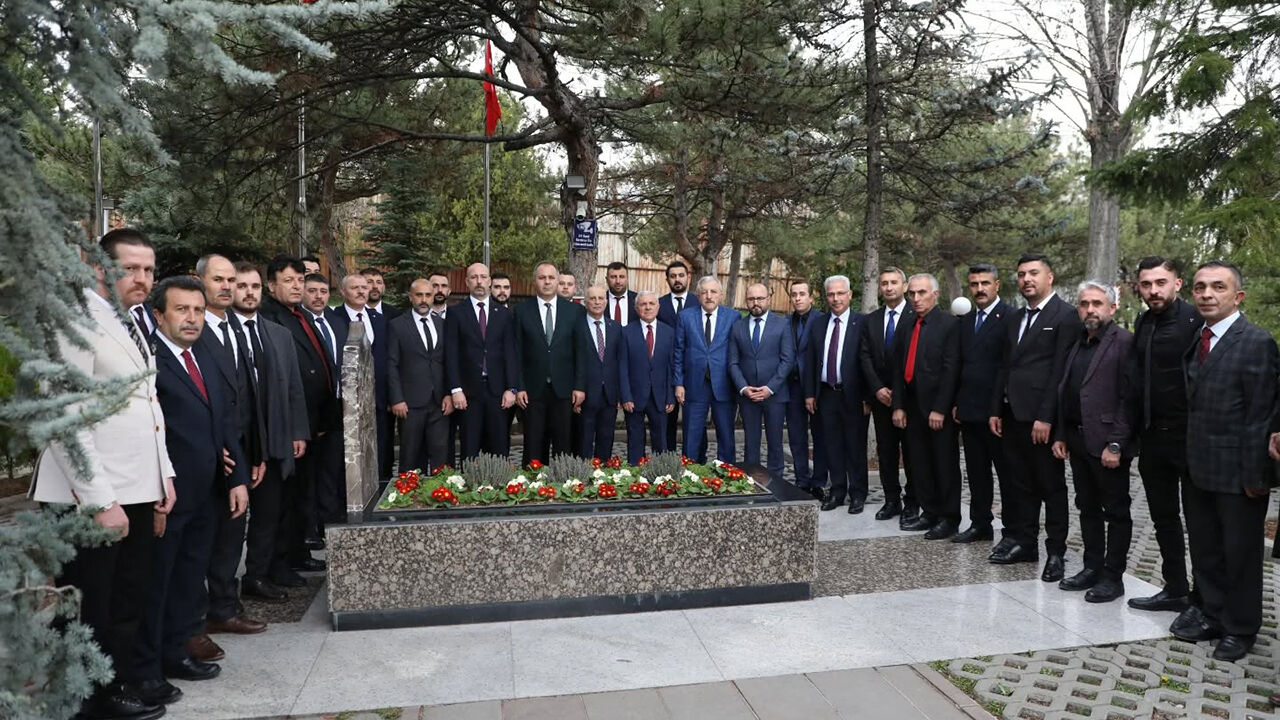 Turkesmezarziyaret (4)