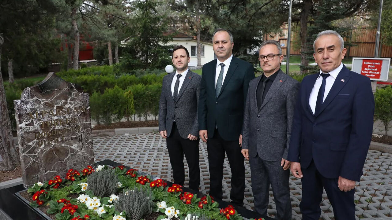 Turkesmezarziyaret (5)