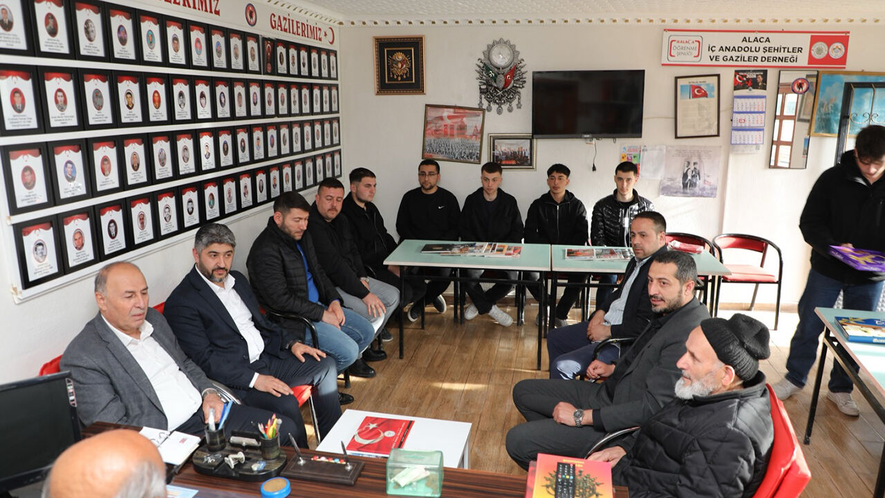 670642445 17950129671128749 4848663182160342398 N