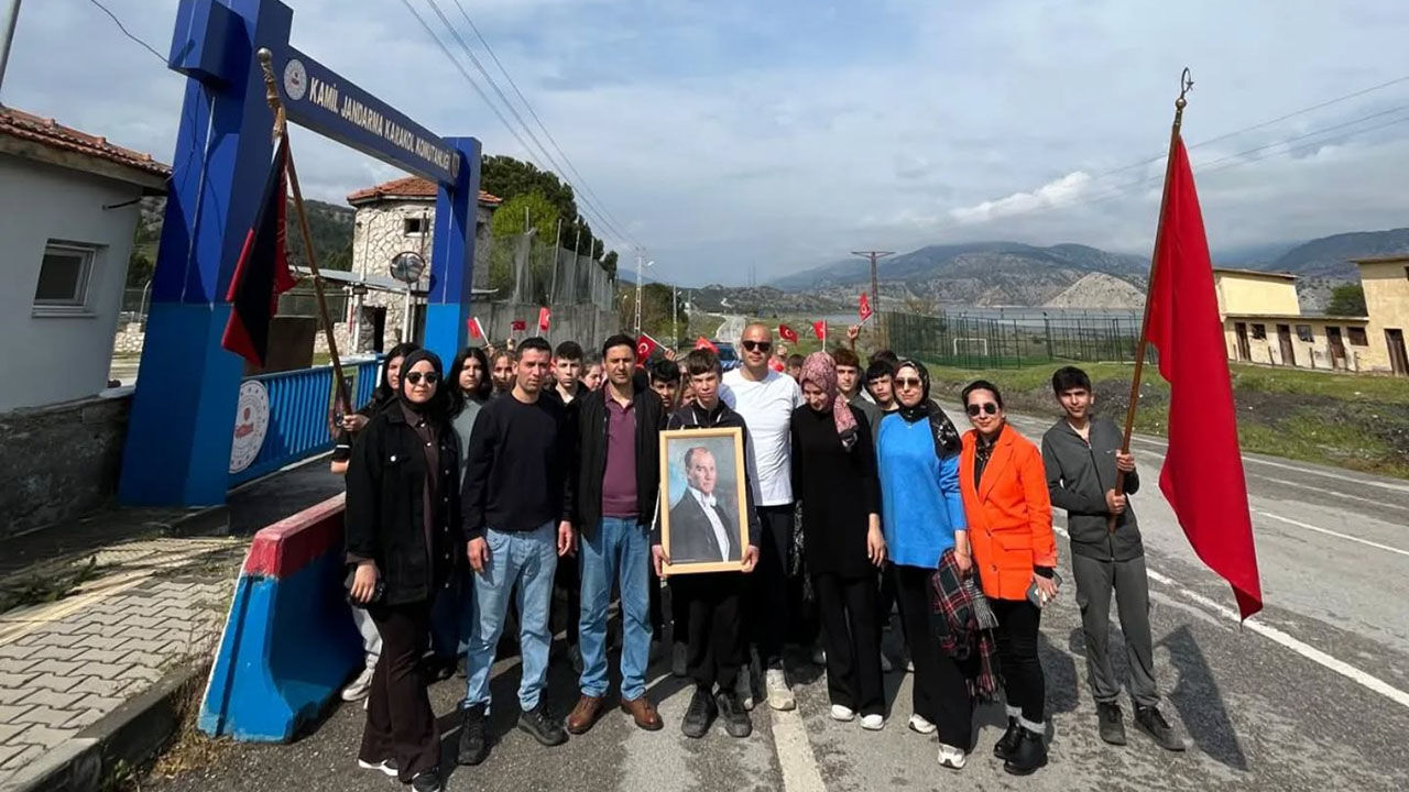 674427643 17892826314451216 106762750793978575 N