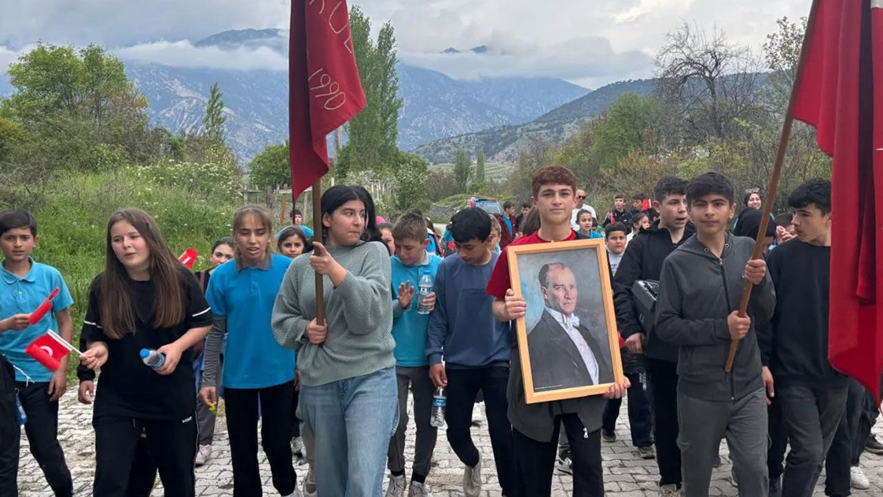 675352649 17892826242451216 8476863848000960041 N