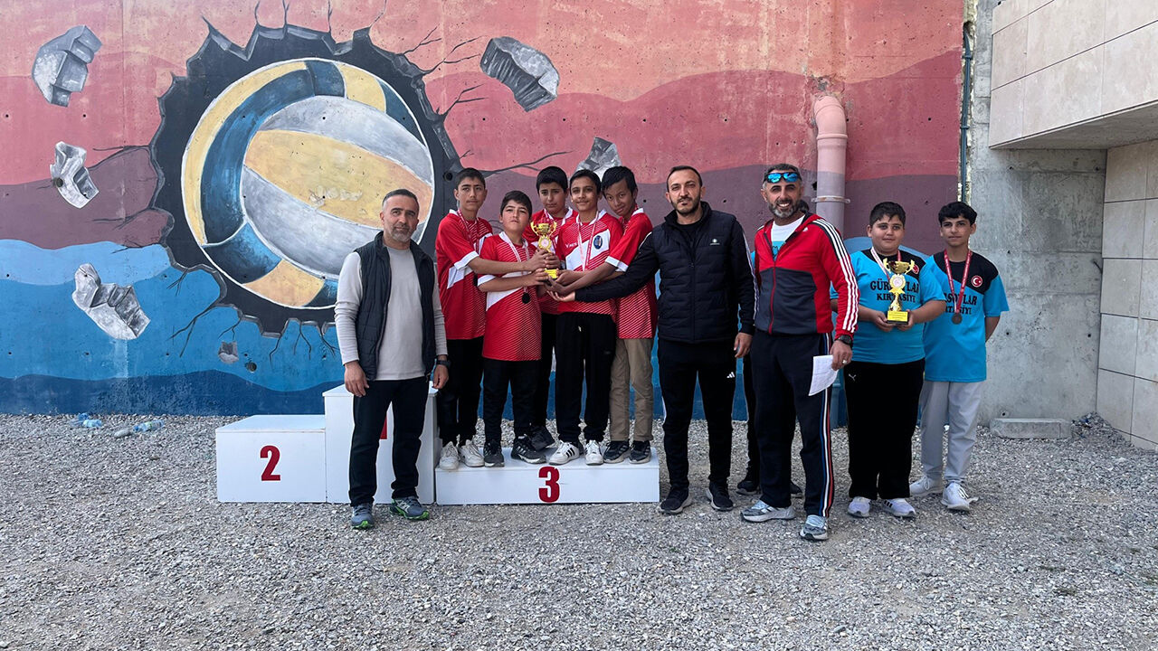 677936084 1405581294939169 3915523830951948453 N