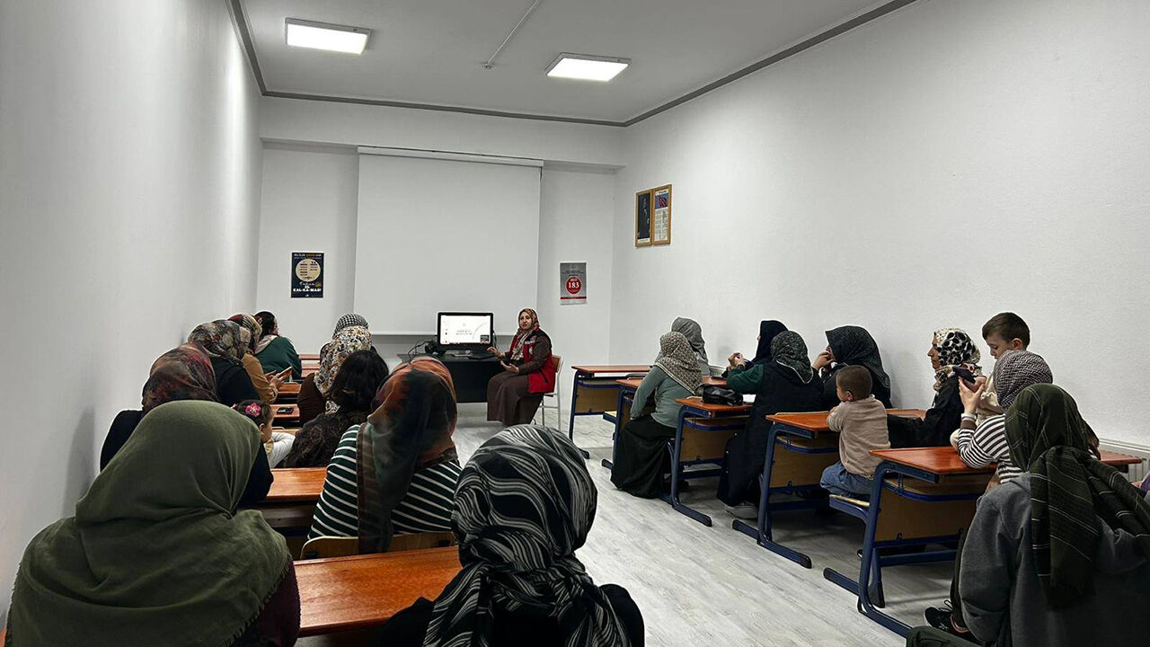 678149378 1384395943726788 5424244255096447570 N