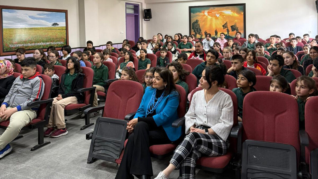 679061476 122165804198706748 3682743471415181255 N