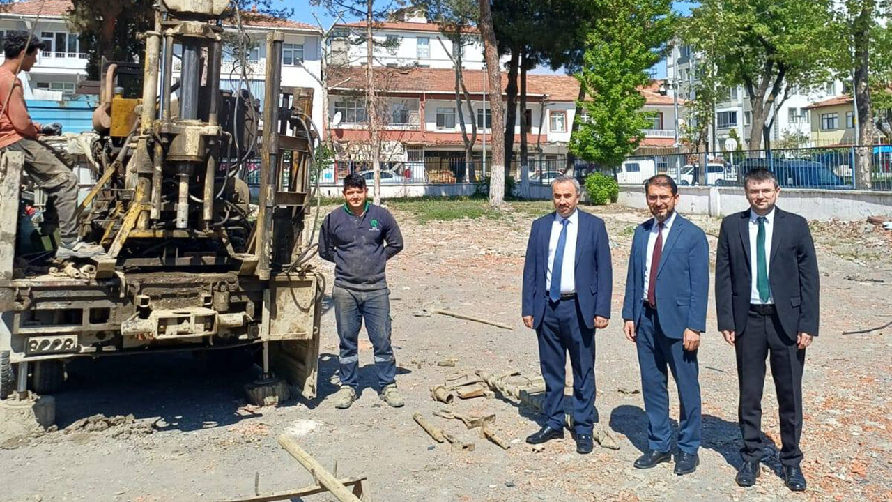 682006368 1371644958330194 997307507198451473 N