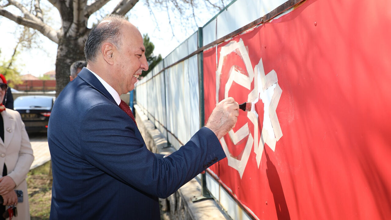 682971346 17952158769128749 8456134761496744062 N