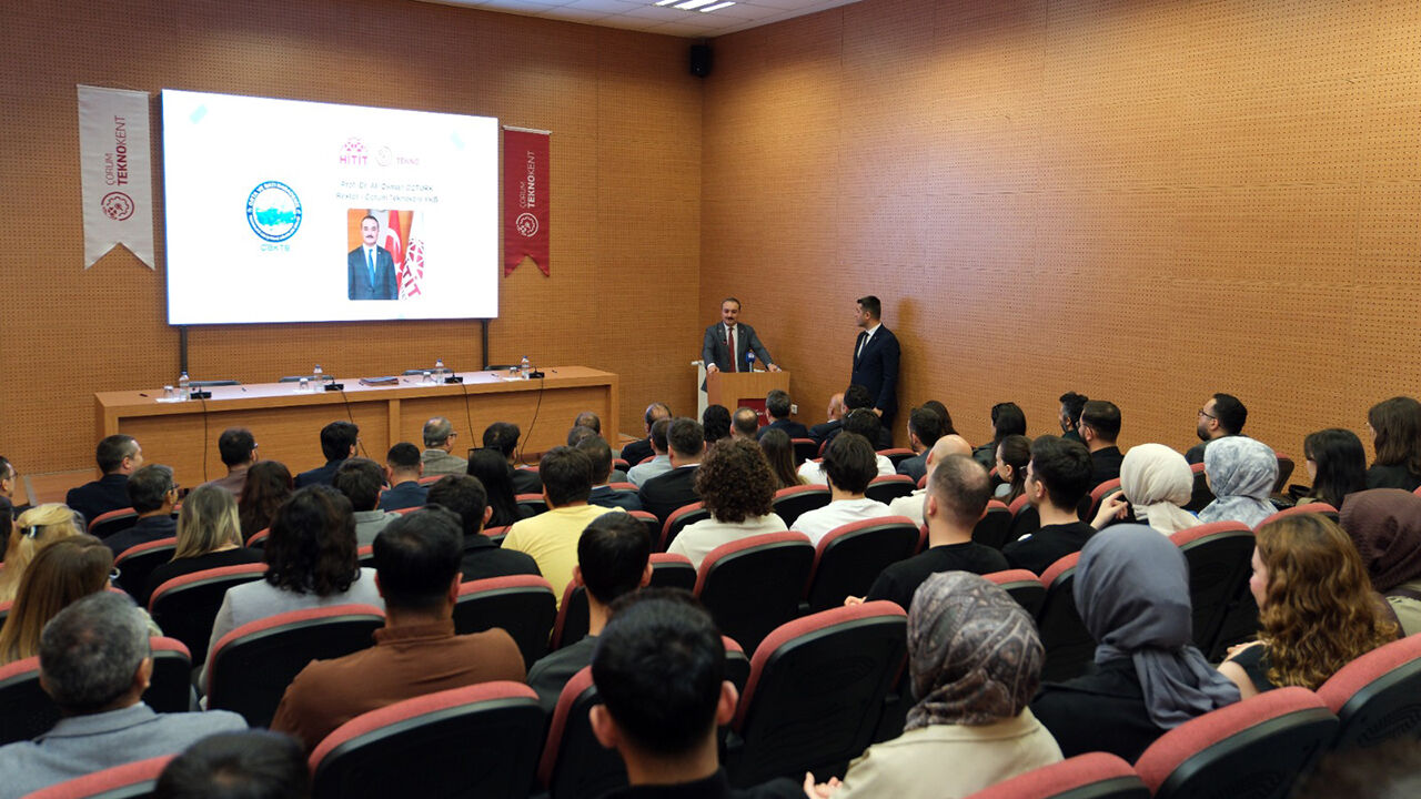 684676757 1780160793425487 2373072595547488948 N